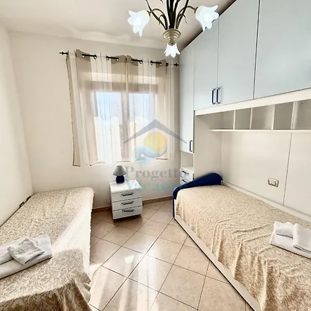 Villino Arcobaleno 2 아파트 산테오도로