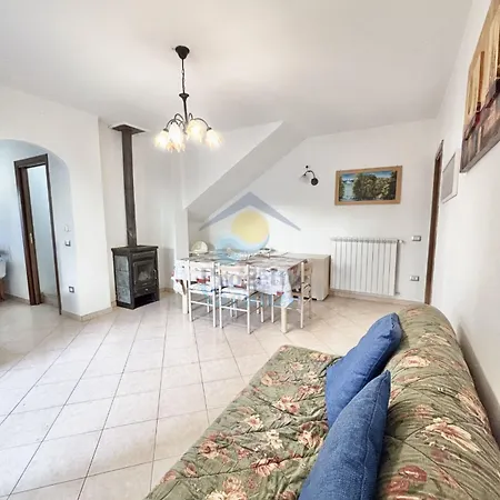 Villino Arcobaleno 2 سان تيودورو